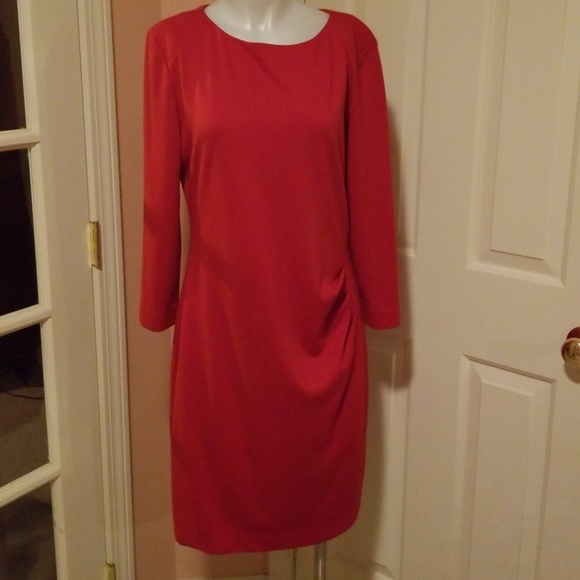 Red Dress - Picture 2 of 3